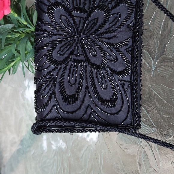 Handmade beaded purse black with sparkle beads Design Crossbody Magnet closure - Picture 2 of 12